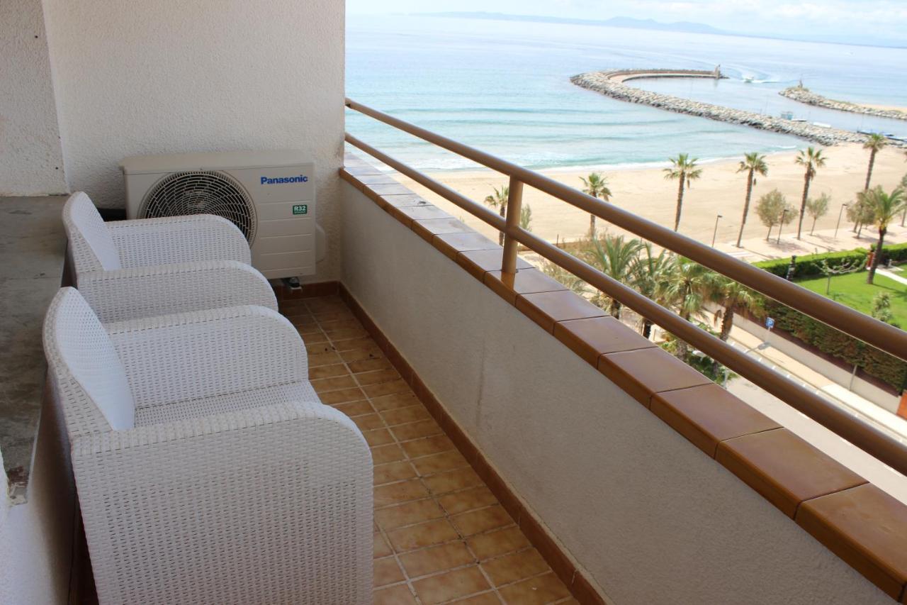 Beautiful Apartment In Front Of Beach, Pool, View 로지즈 외부 사진