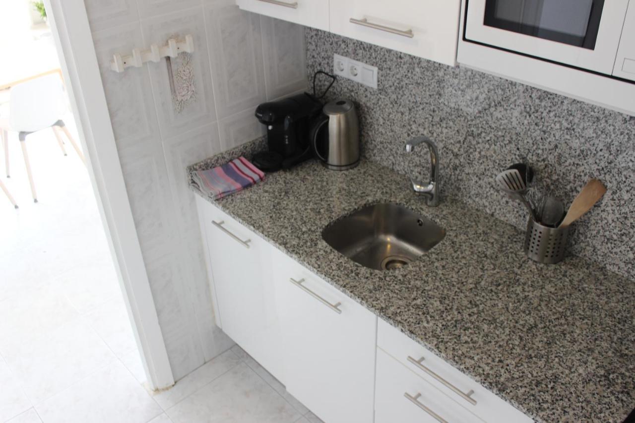 Beautiful Apartment In Front Of Beach, Pool, View 로지즈 외부 사진
