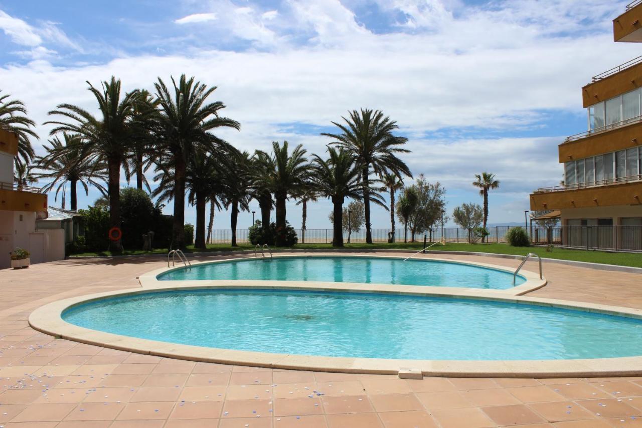 Beautiful Apartment In Front Of Beach, Pool, View 로지즈 외부 사진