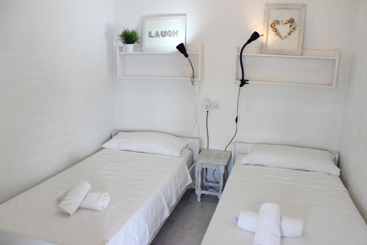 Beautiful Apartment In Front Of Beach, Pool, View 로지즈 외부 사진
