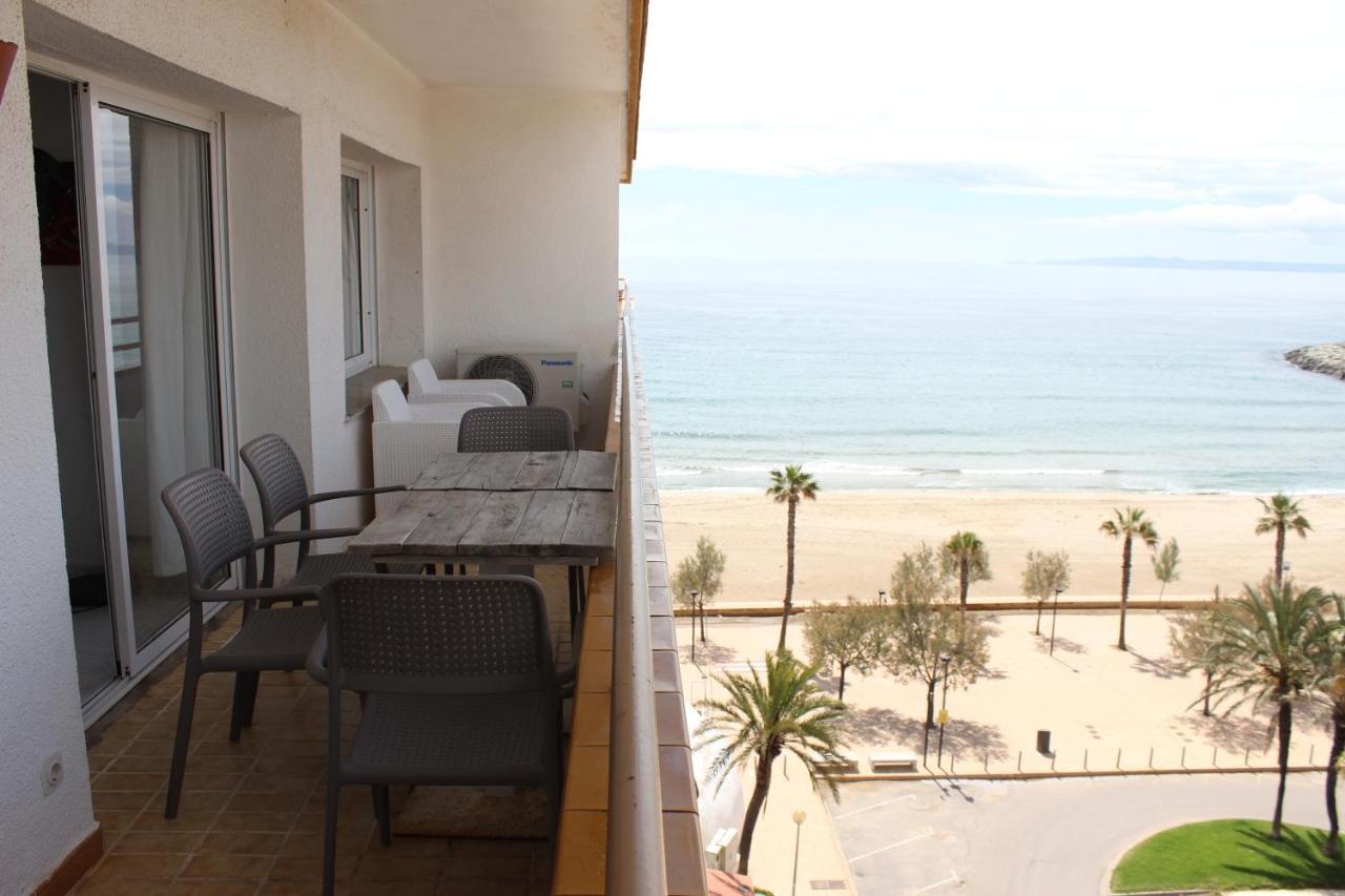 Beautiful Apartment In Front Of Beach, Pool, View 로지즈 외부 사진